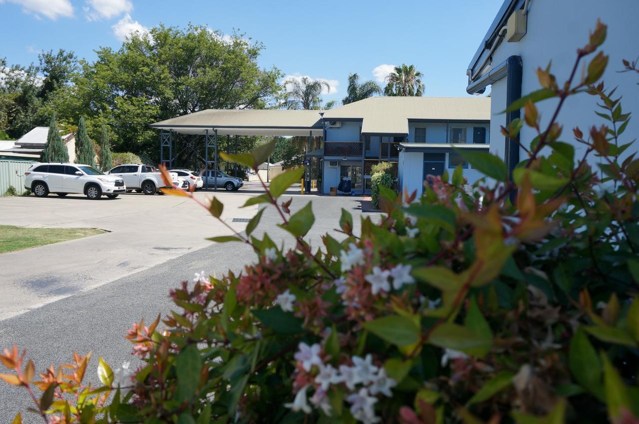 Colonial Motel Richmond Exterior photo